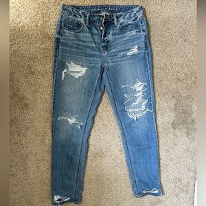 American Eagle Distressed Tomgirl Jeans